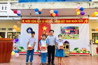 Tổ chức chương trình trung thu với chủ đề ” Vui tết trung thu – Thắp sáng ước mơ” năm 2022